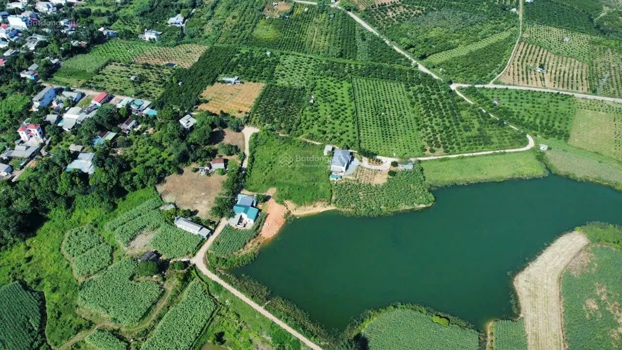Chủ gửi bán 4185m2 lô góc bám hồ, đất thuộc TT Cao Phong, cách Ql6 2km