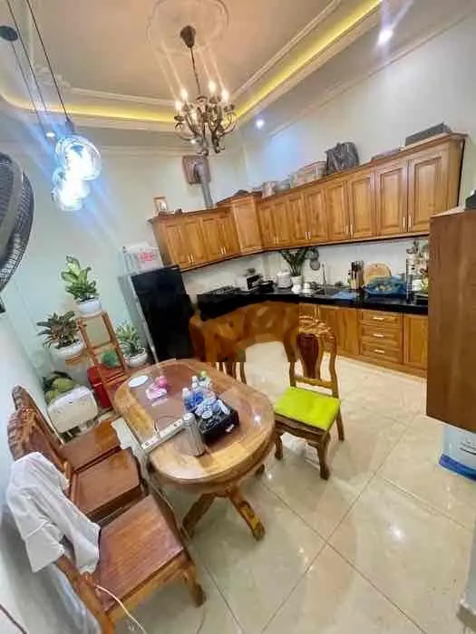 NHÀ MỚI Ở NGAY NGUYỄN VĂN QUỲ, 60M2,4T, SHR, FULL NỘI THẤT CAO CẤP.