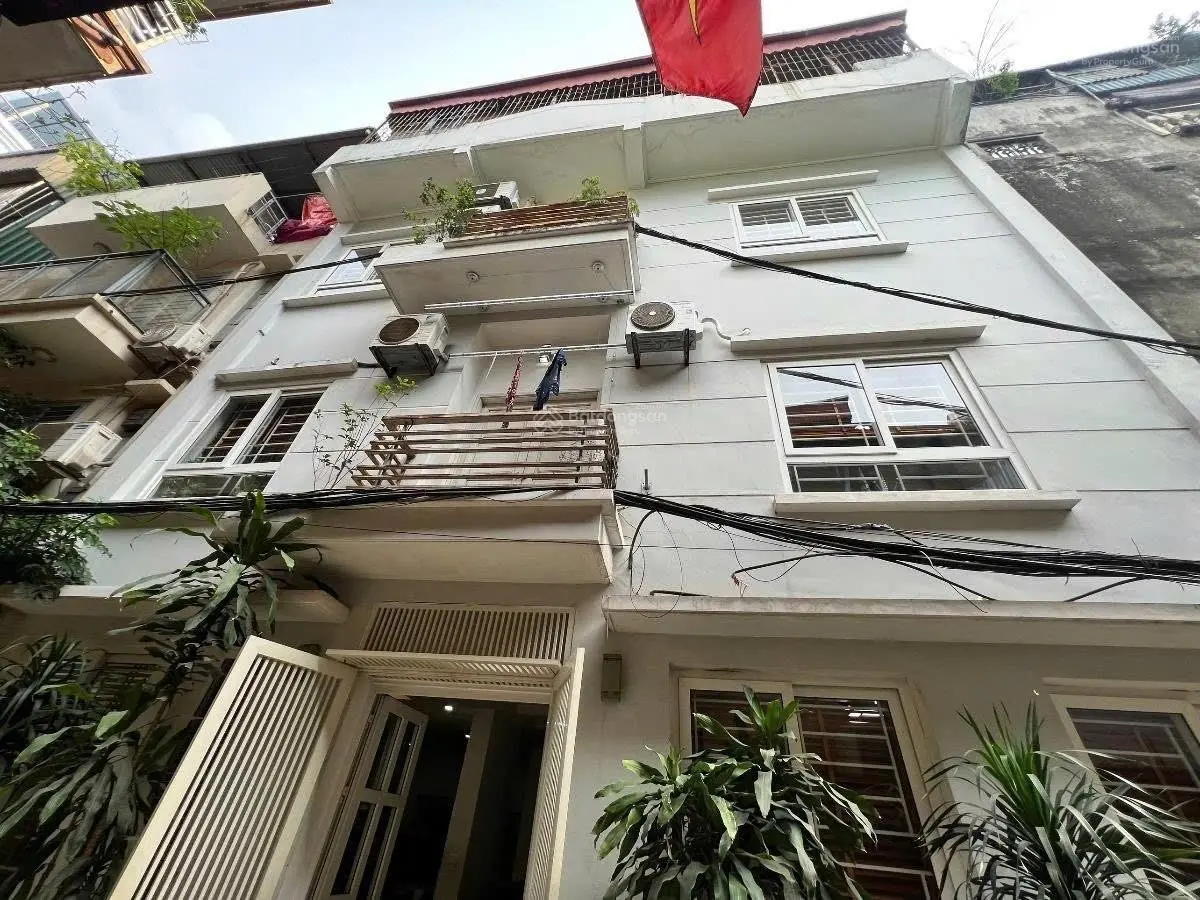 Bán gấp nhà riềng phố Nguyễn Phúc Lai 75m 4Tg MT 9,6m chỉ 22 tỷ Ô tô KD sầm uất