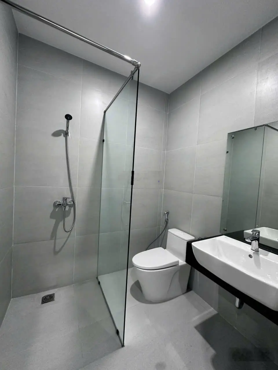 Căn biệt thự mới đường 27m Gói 7 KĐT Mỹ Gia. 216m2 ngang 10m, bao toàn bộ thuế phí sang nhượng