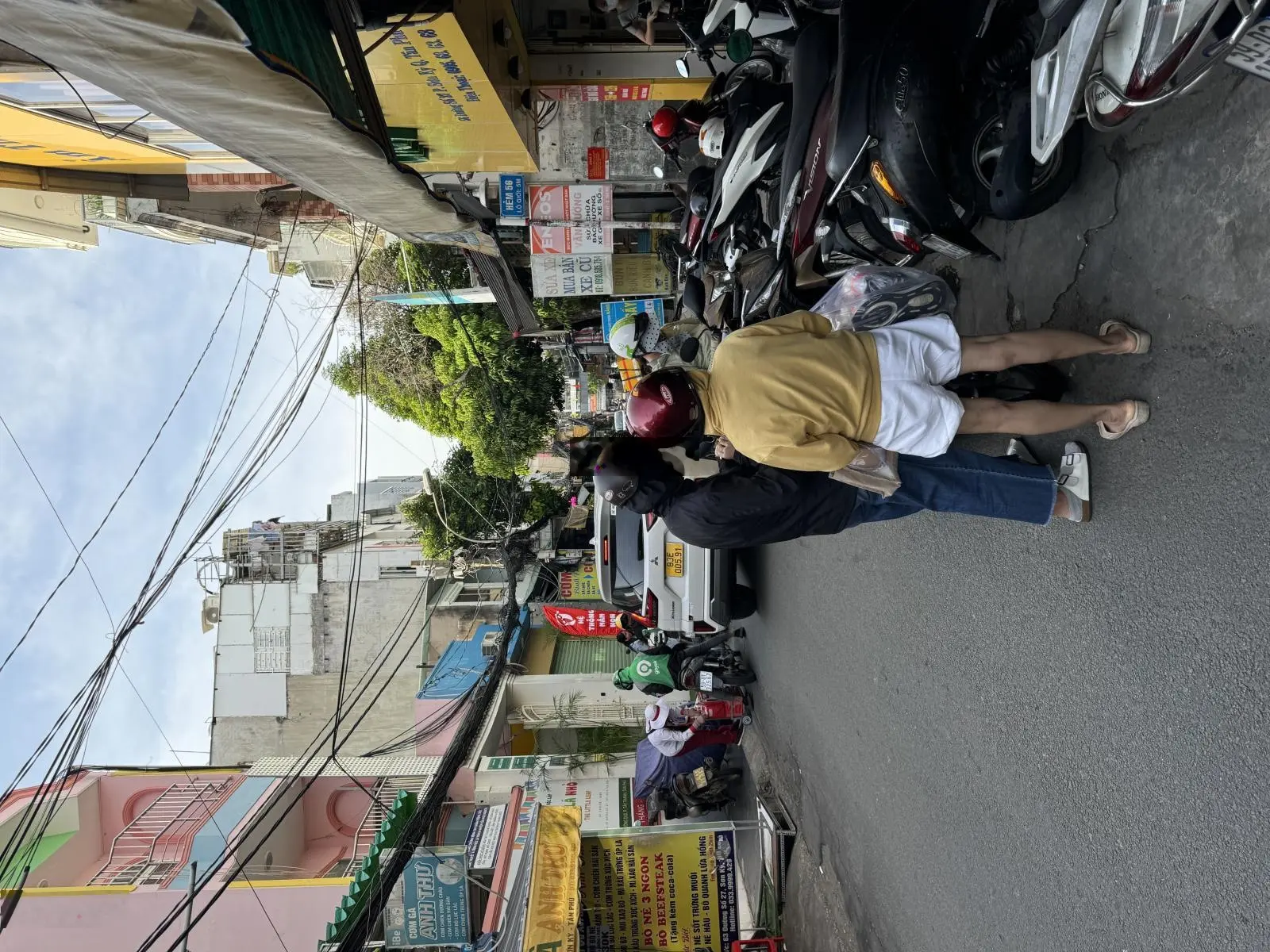 BÁM NHÀ HẺM XE HƠI THÔNG ĐƯỜNG NGUYỄN VĂN SĂNG. GẦN TÂM SƠN NHÌ . HẺM THÔNG DIỆP MINH CHÂU