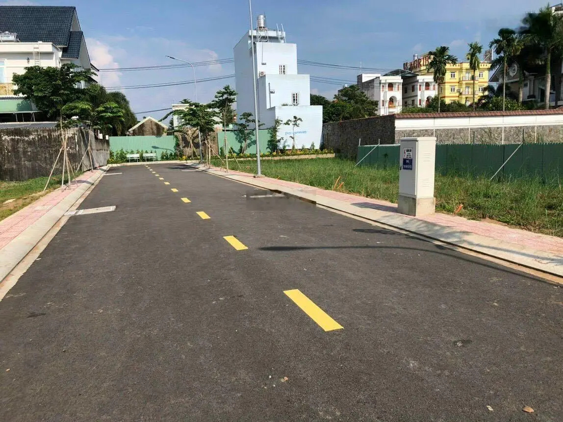 Bán đất nền đường Nguyễn Hữu Trí Tân Túc. Nằm giữa khu trung tâm hành chính huyện Bình Chánh SHR