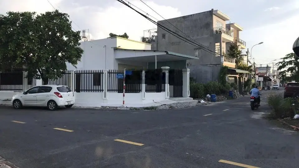 Cuối năm chủ cần tiền trả nợ, bán nhà 2 mặt tiền vũ duy chí, thị trấn củ chi, dọn vào ở liền, shr!!
