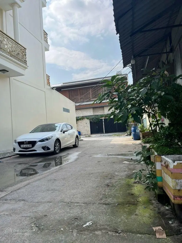 Nhà đẹp thiết kế kiểu Âu, sang trọng đẳng cấp, khu nhà giàu an ninh trí thức cao