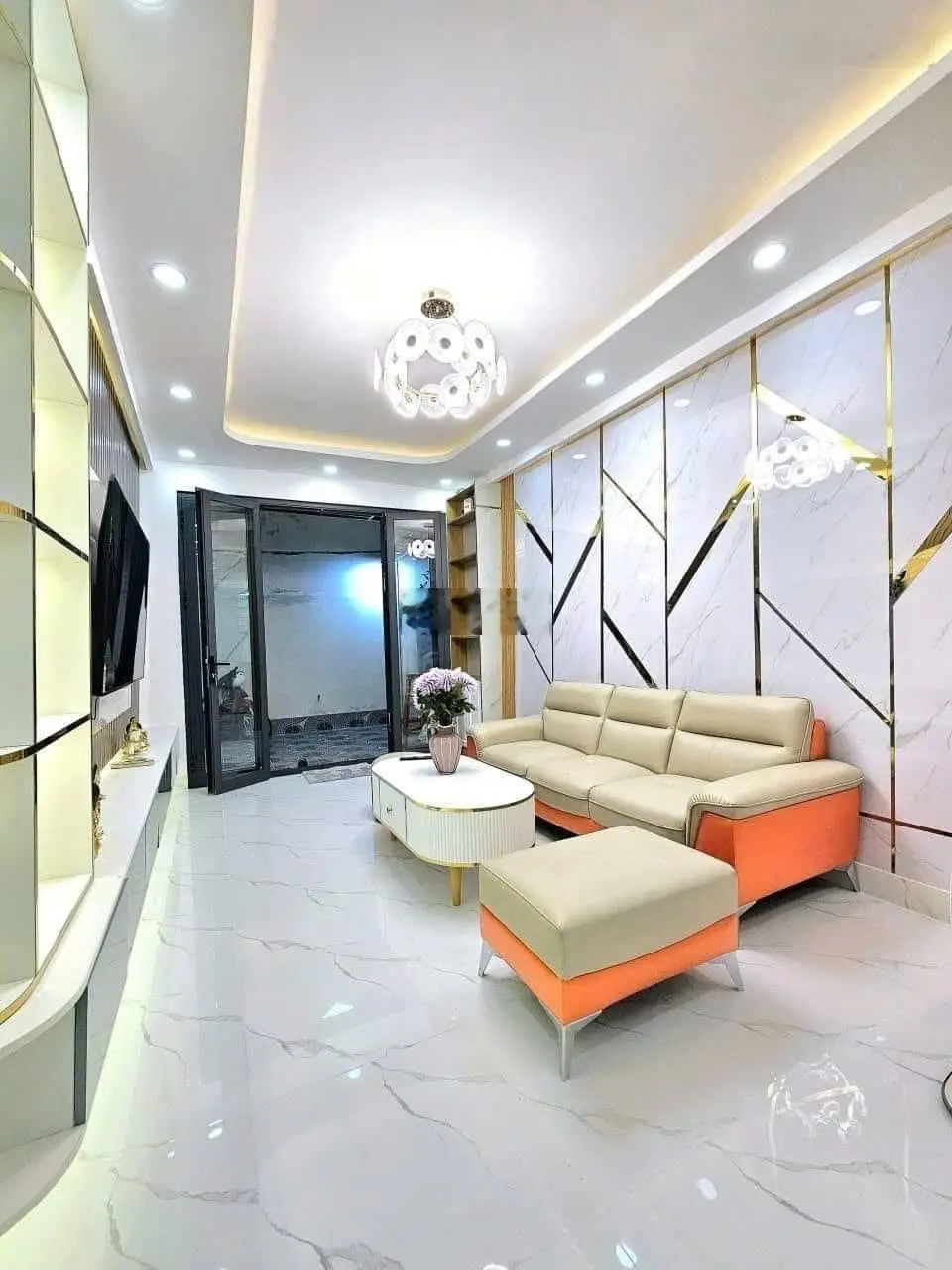 CHÚ 7 CẦN TIỀN BÁN NHÀ HXH 5m . Bông Sao - Phường 5 - Quận 8 . DT : 65m2/1ty2 . CÓ SỔ HỒNG .Nhà 1/