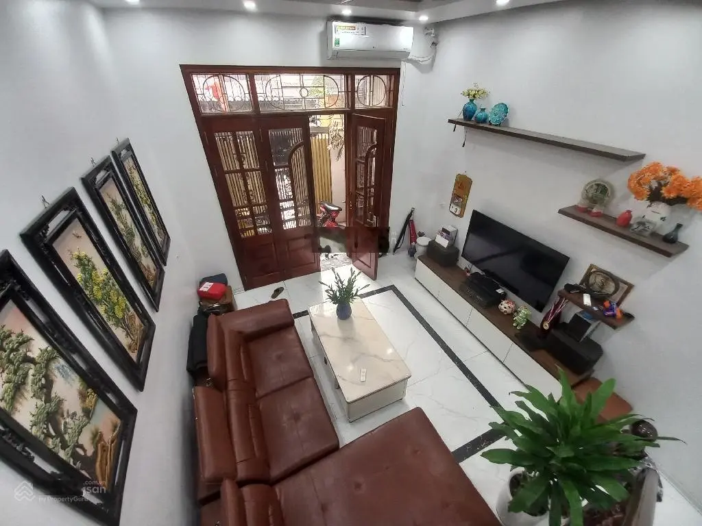 Bán Gấp Nhà Đẹp Cầu Diễn, 60m2. Ô tô qua cửa, KD, Tặng Full nội thất, Giá: nhỉnh 8 tỷ,
