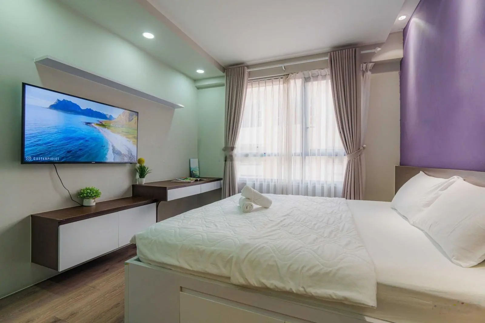 Cần bán gấp căn hộ chung cư Sky Center Tân Bình 97m2, 3PN, Full NT giá: 5,1 tỷ. LH 0931 196 *** Thành