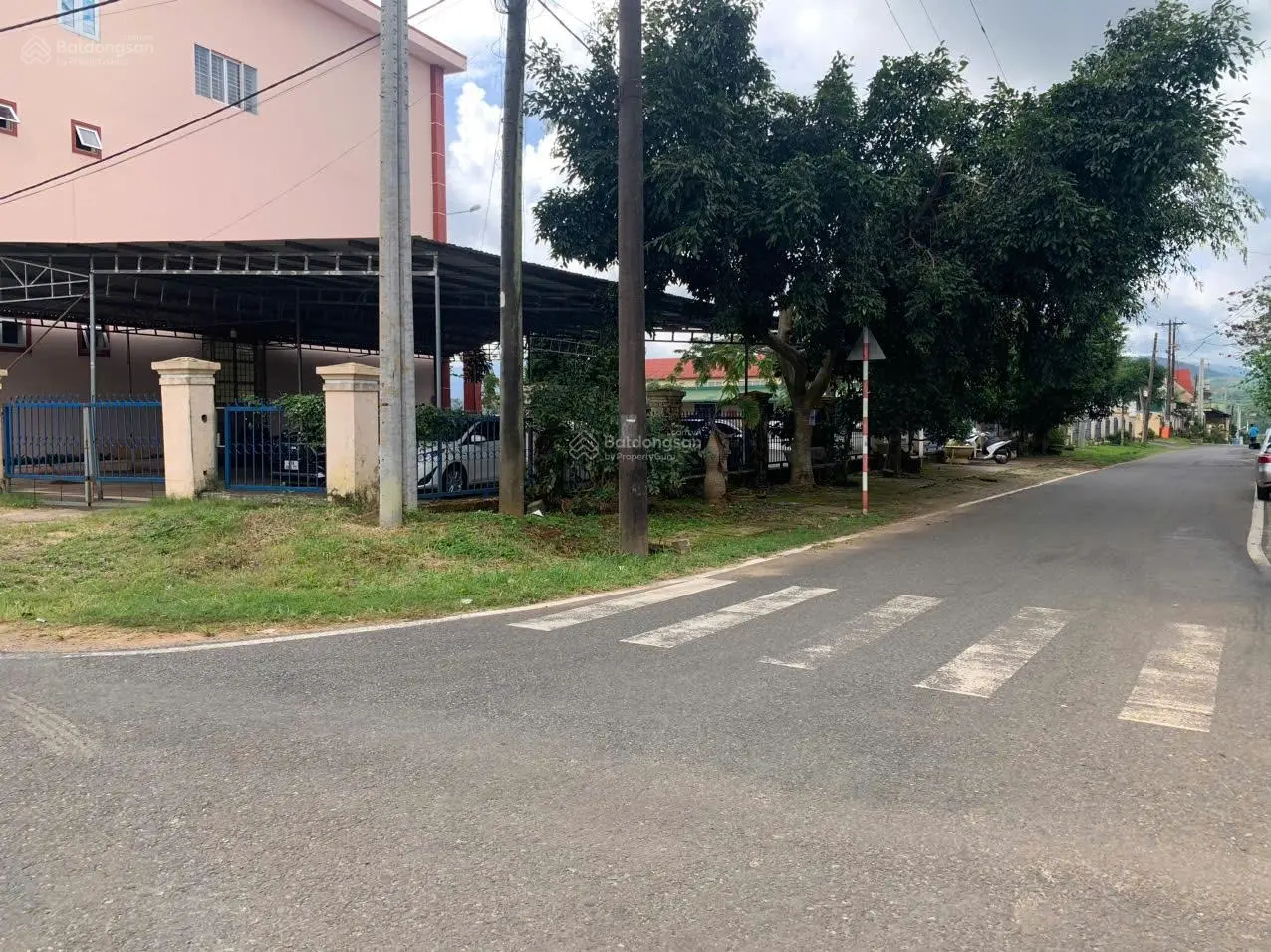 Chính chủ bán mảnh đất ngay Thị trấn Di Linh, 597 m2 chỉ 350 triệu VND