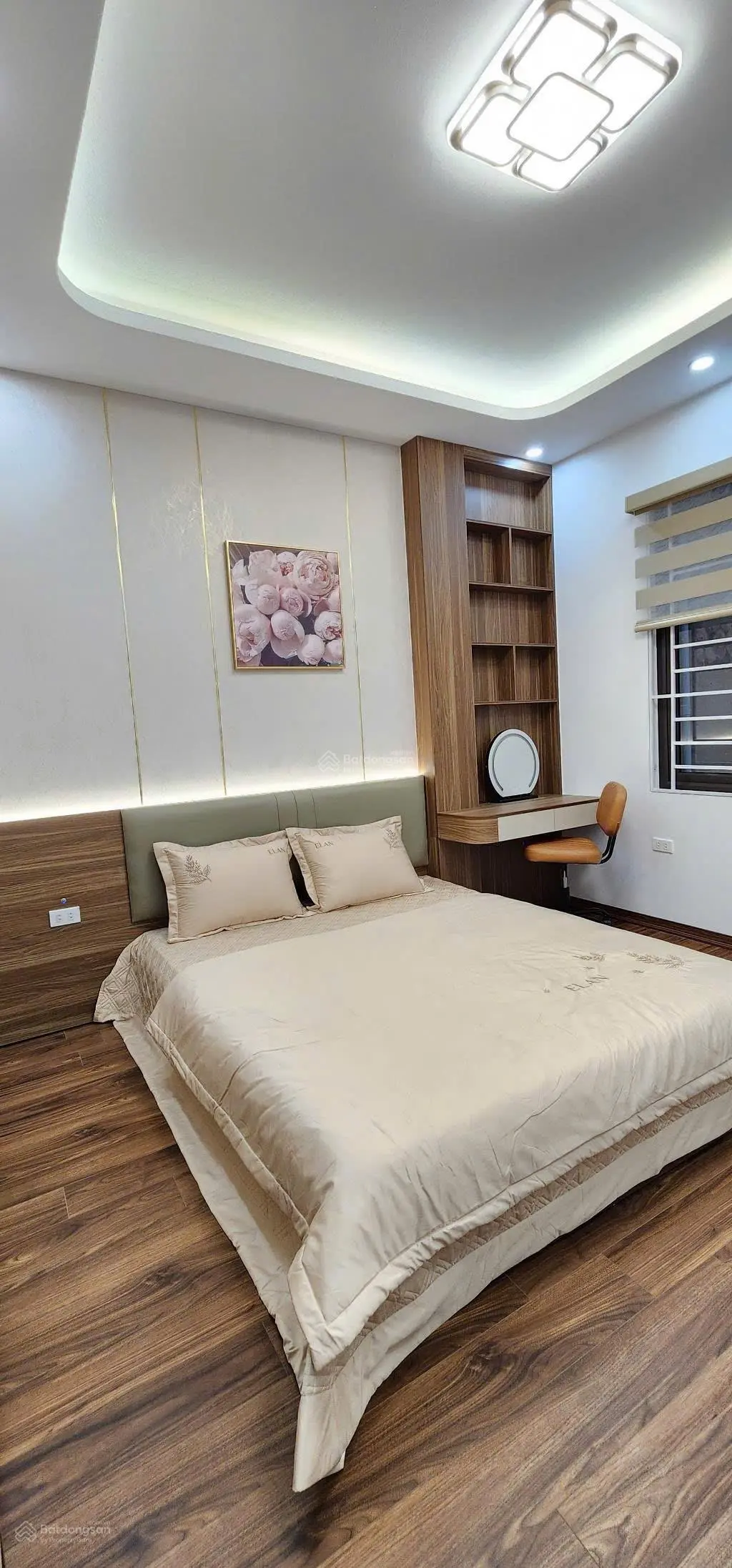 Siêu phẩm Hoàng Mai, 37m2, 4 tầng, ngõ 2m, 100m ô tô, full nội thất xịn sò - 7.8 tỷ