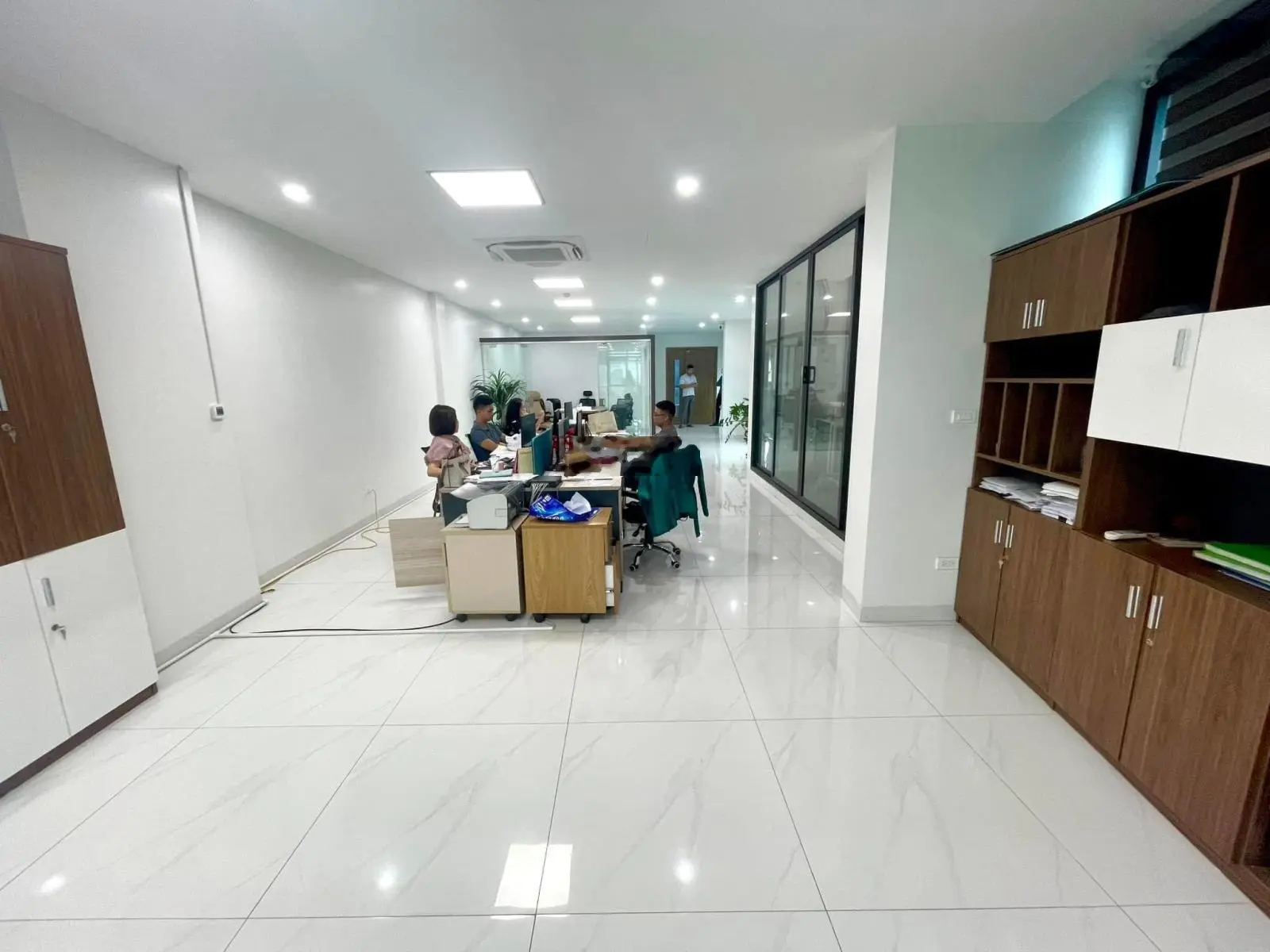 Mặt phố căn góc Đội Cấn 126m2/156m2 5 tầng mặt tiền 30m giá 42,5 tỷ