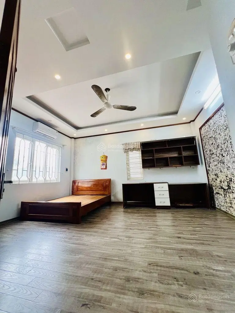 Bán nhà Đại Đồng 40m 5 tầng mt6.3m tương lai oto vào nhà giá 5.35 tỷ
