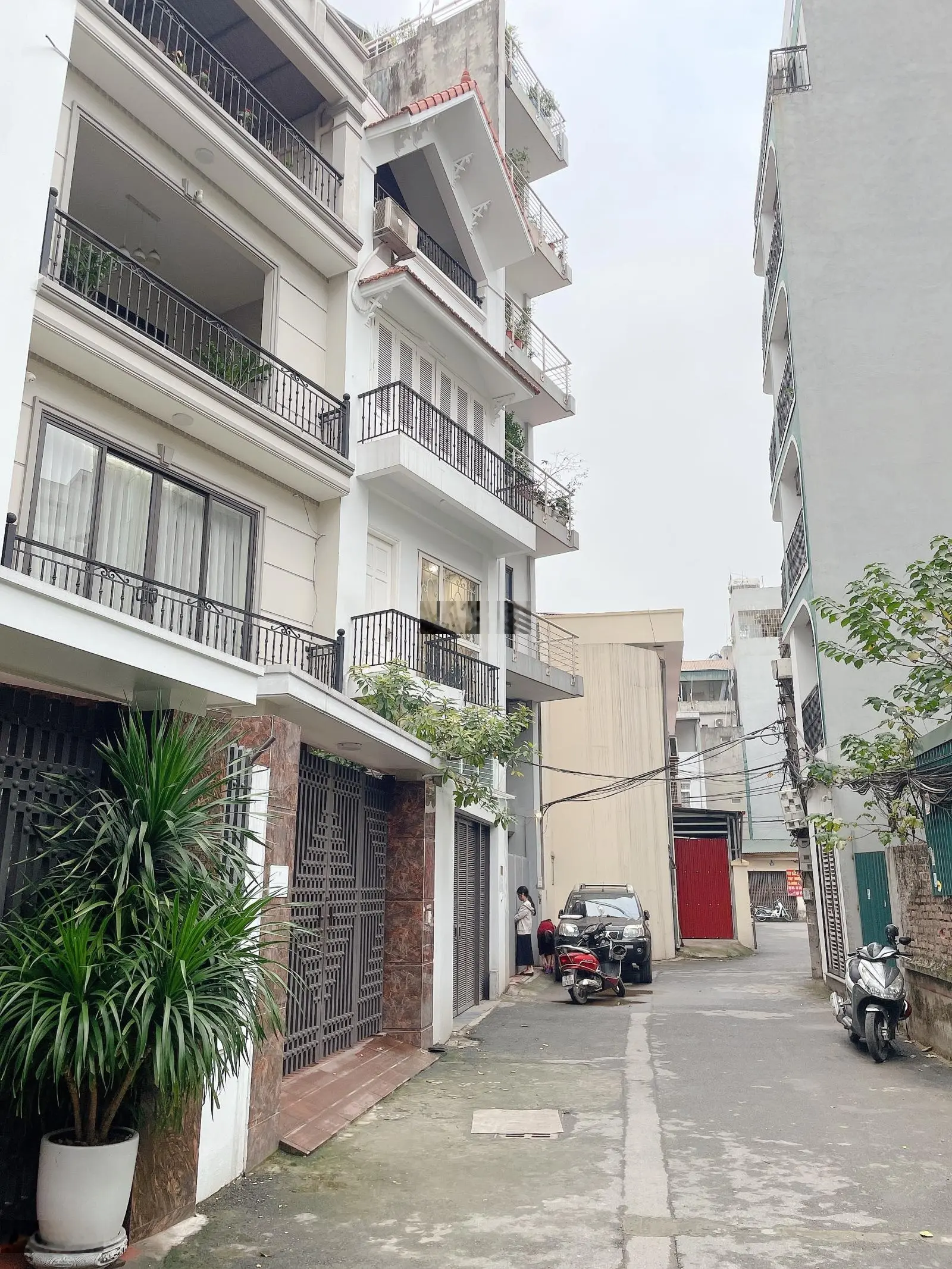 Lạc Long Quân, Tây Hồ, P.Lô 90m2, Mt 5m, 5T, gara Ô tô, KD, VP, gần hồ Tây, nhỉnh 24 tỷ. 0988424386