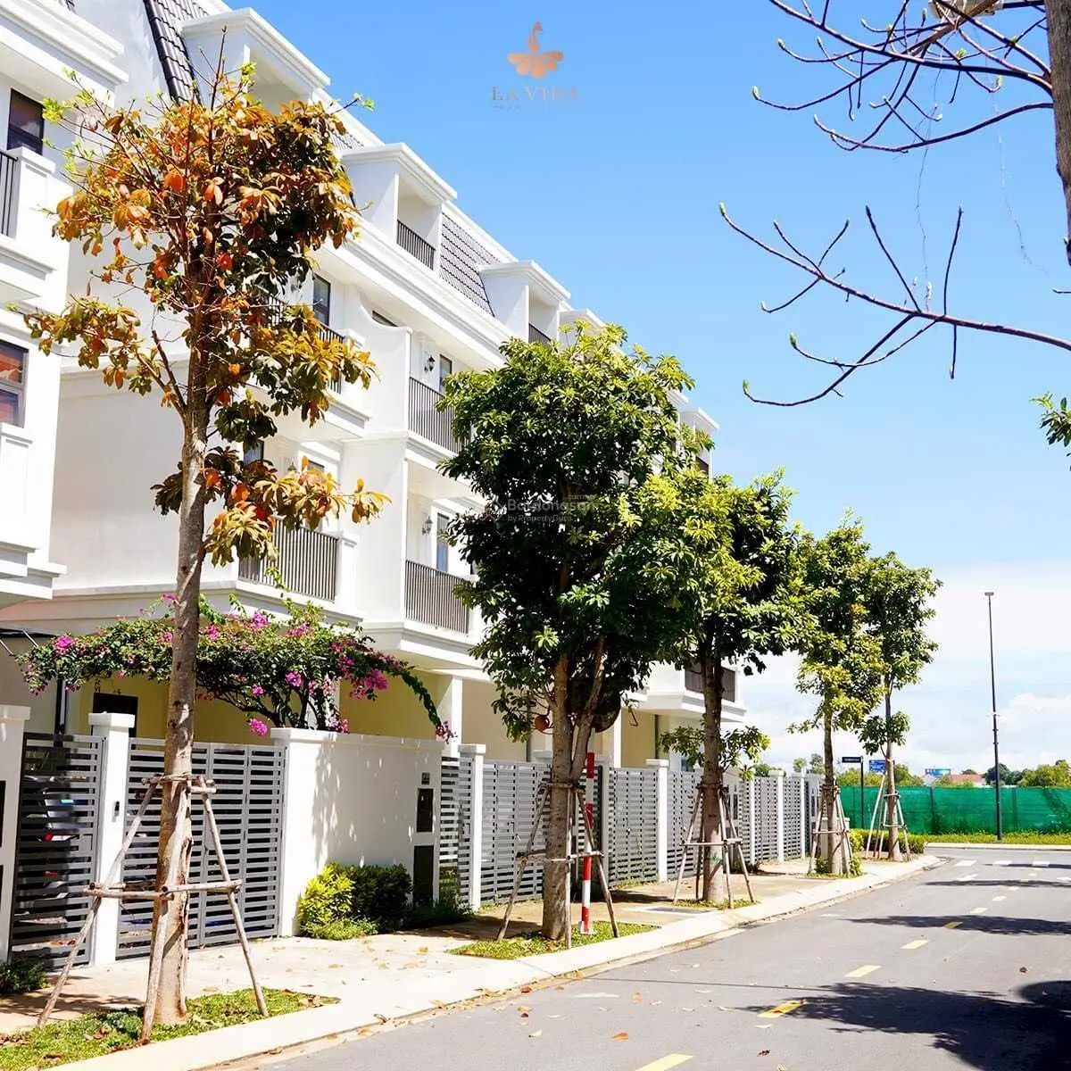 Nhà phố Lavida (Căn góc mảng xanh), giá 5 tỷ bao hết thuế phí
