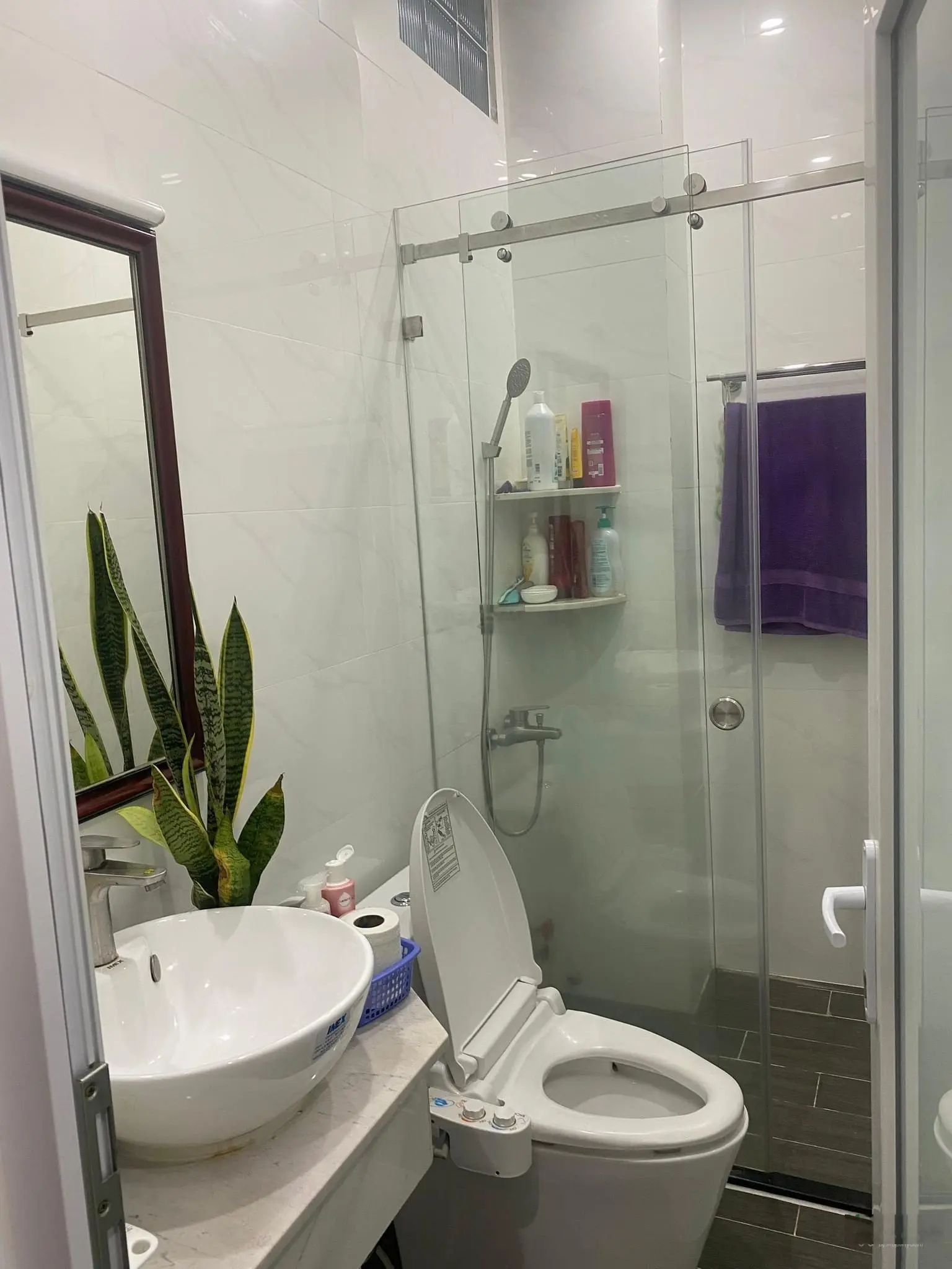 Bán nhà hẻm Võ Văn Tần, P6, Quận 3 - 60m2(4*15) sổ chính chủ giá 3tỷ280, 1T2L, qua Q1,Q5 chỉ 4phút