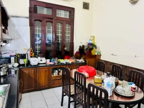 Bán gấp nhà phố Trần Quốc Hoàn 88m2 19.X tỷ, lô góc 3 thoáng, phân lô ô tô tránh, thang máy.