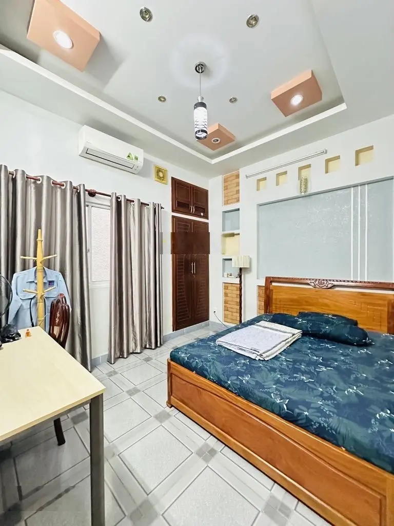 Hẻm xe hơi vô nhà - 56m2 - 4 tầng - an ninh