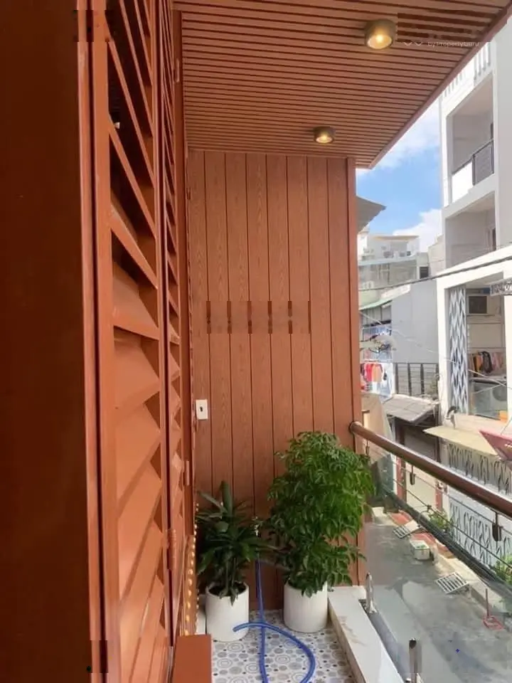 Kẹt vốn bán nhà Vĩnh Hội, P.4, Quận 4. DT 56m2, LH Như 0766372453, hẻm xe hơi 5m