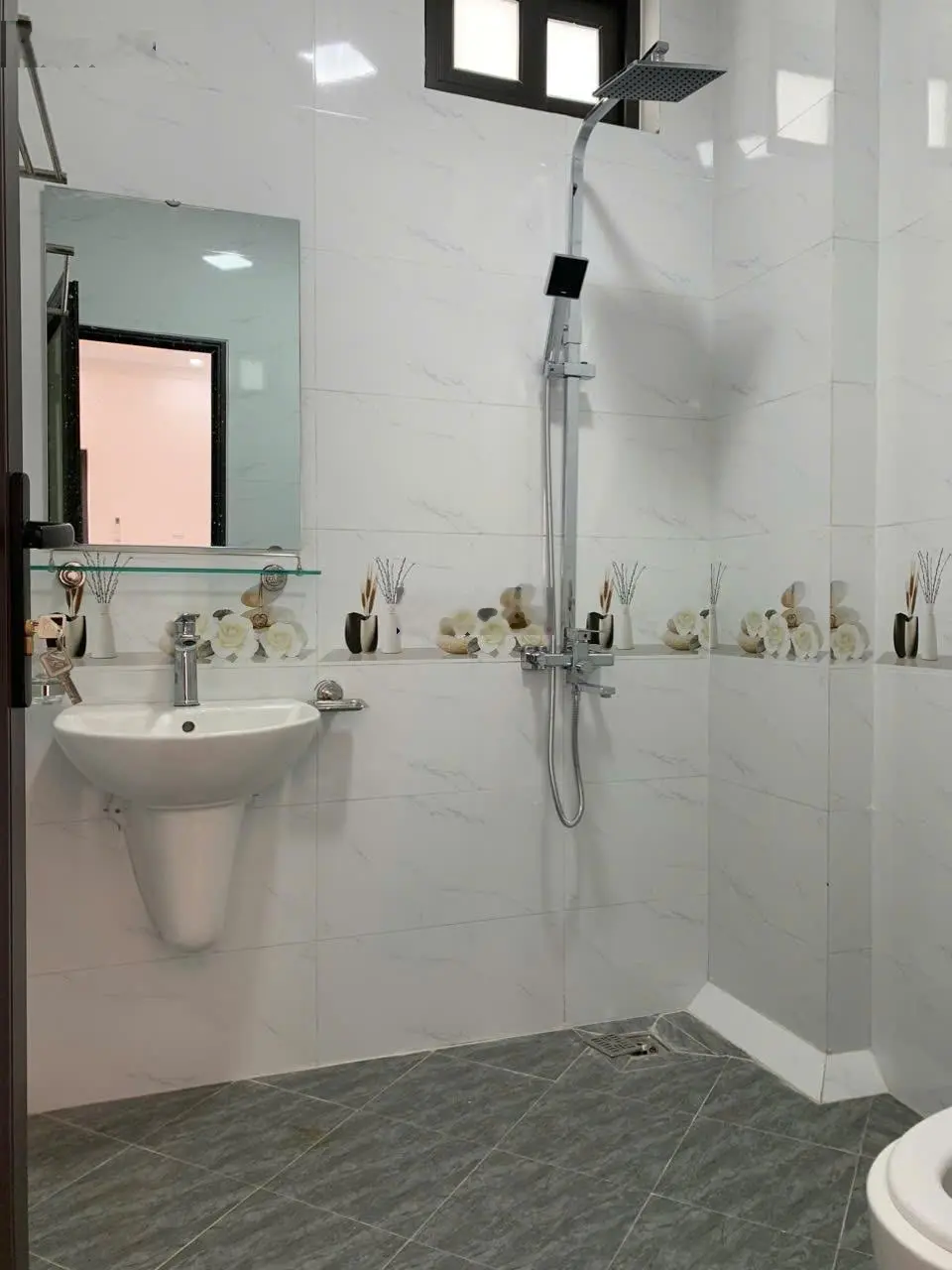 Bán nhà khu đô thị Nam Cường phố Phạm Văn Đồng, Bắc Từ Liêm 35m2 xây 5 tầng mới, giá 7.9 tỷ