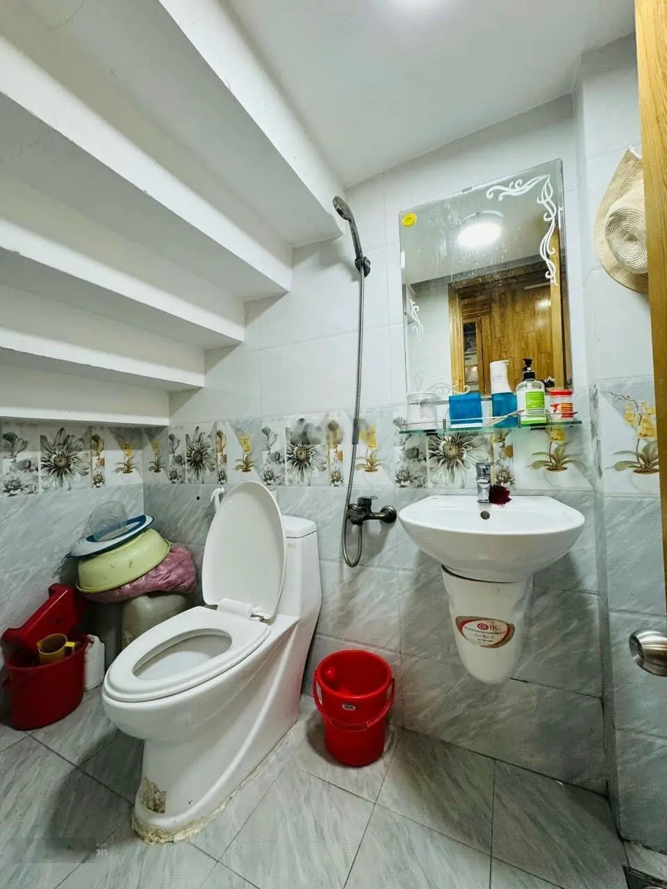 Bán nhà đúc 3.5 tấm hẻm 854/40/3F Thống Nhất P15 hxh 5m 4pn 4wc nhà mới đẹp