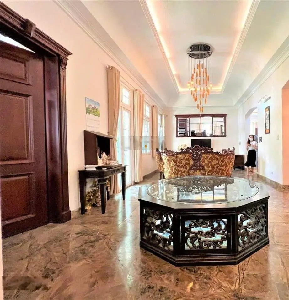 Định cư bán gấp BT ngay Nguyễn Văn Hưởng 12x27 CN 308m2 hướng ĐN trệt 2 tầng chỉ 53 tỷ sẵn HĐT