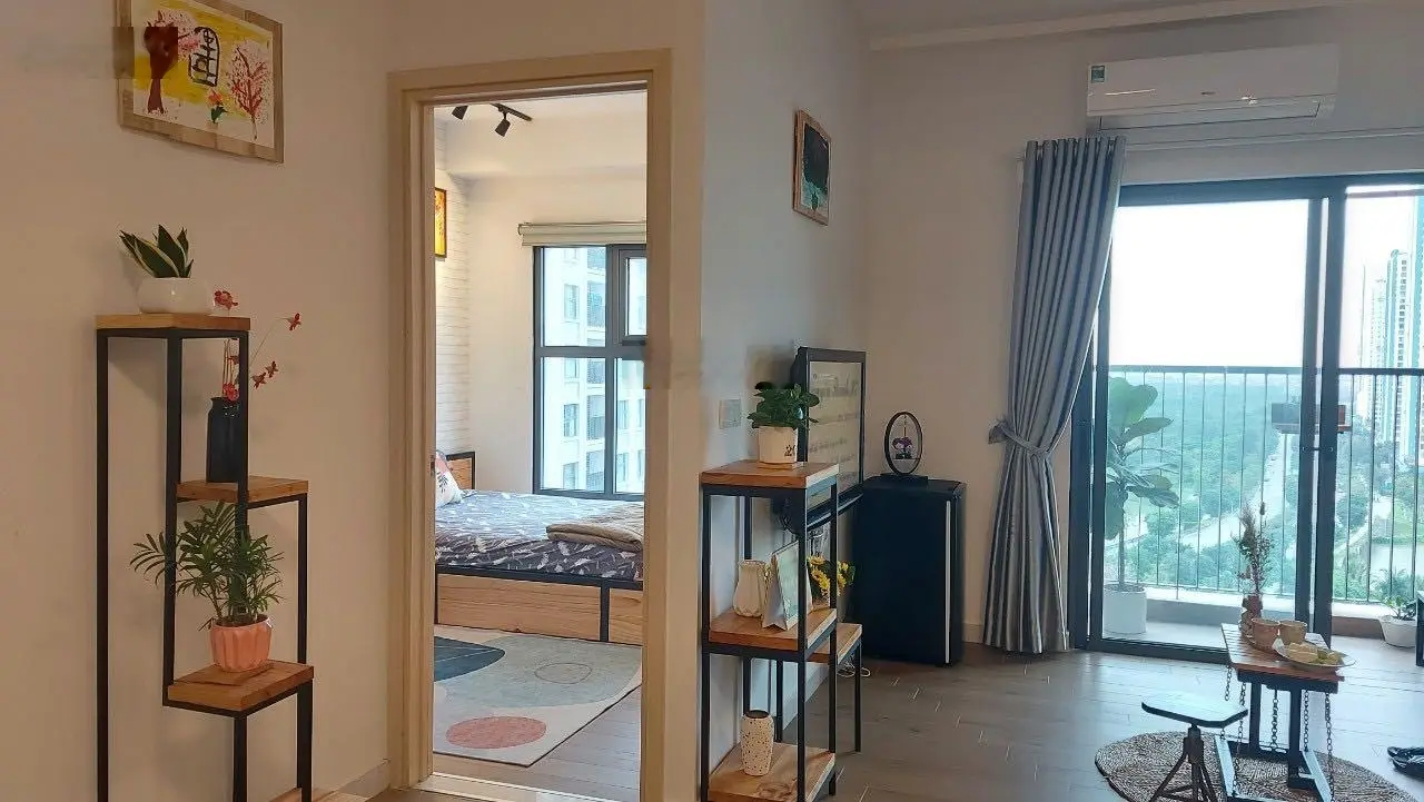 Bán căn 50m2 West Bay toà B Ecopark giá 2 tỷ bao phí, LH 0961 919 ***