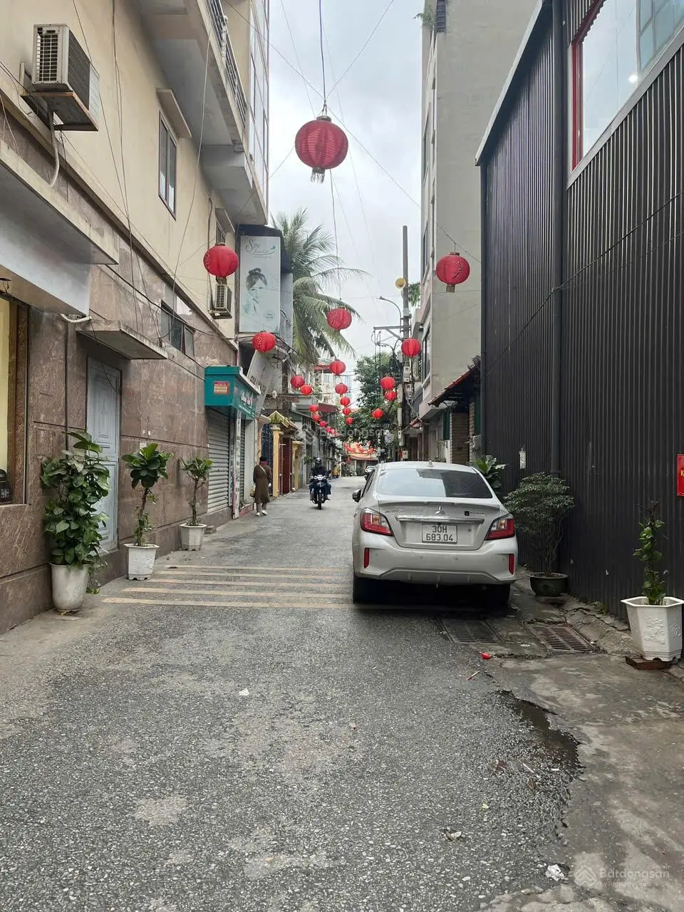 Bán nhà 3 tầng khu vip nguyễn sơn phân lô ô tô vào nhà giá cực tốt!