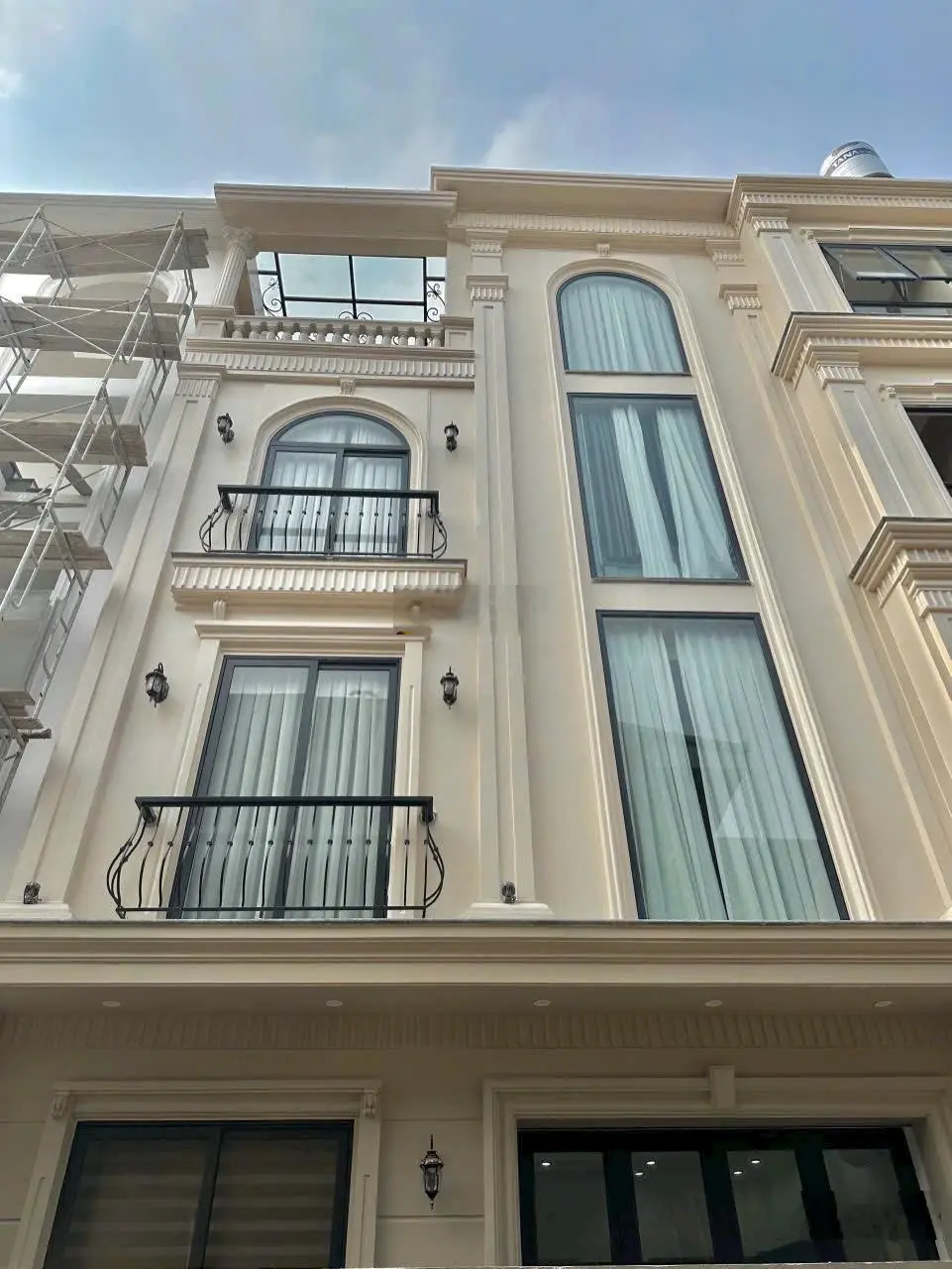 Siêu phẩm tân cổ đẹp nhất phân khúc phố An Đà. 46m2 4 tầng. sân cổng. oto đỗ cổng