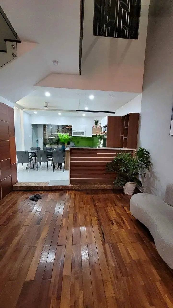 Nhà đẹp 4 tầng đường 7.5m gần bãi tắm Phạm Văn Đồng. Giá nhỉnh hơn 12 tỷ