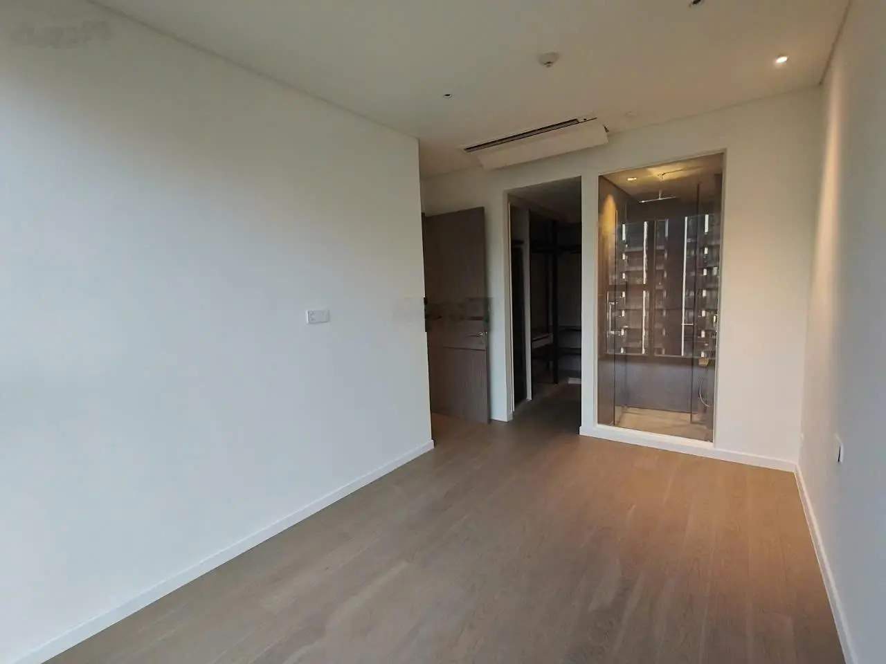 Bán căn 2PN Opera Metropole 70m2 giá chỉ 16.1 tỷ bao gồm thuế phí, view sông, cầu Ba Son, tầng cao
