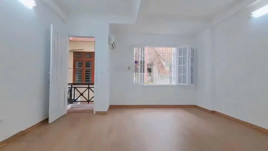 Bán nhà Đào Tấn 5 tầng, đường thoáng 5m, ô tô dừng đỗ trước cửa, 200m ra mặt đường lớn