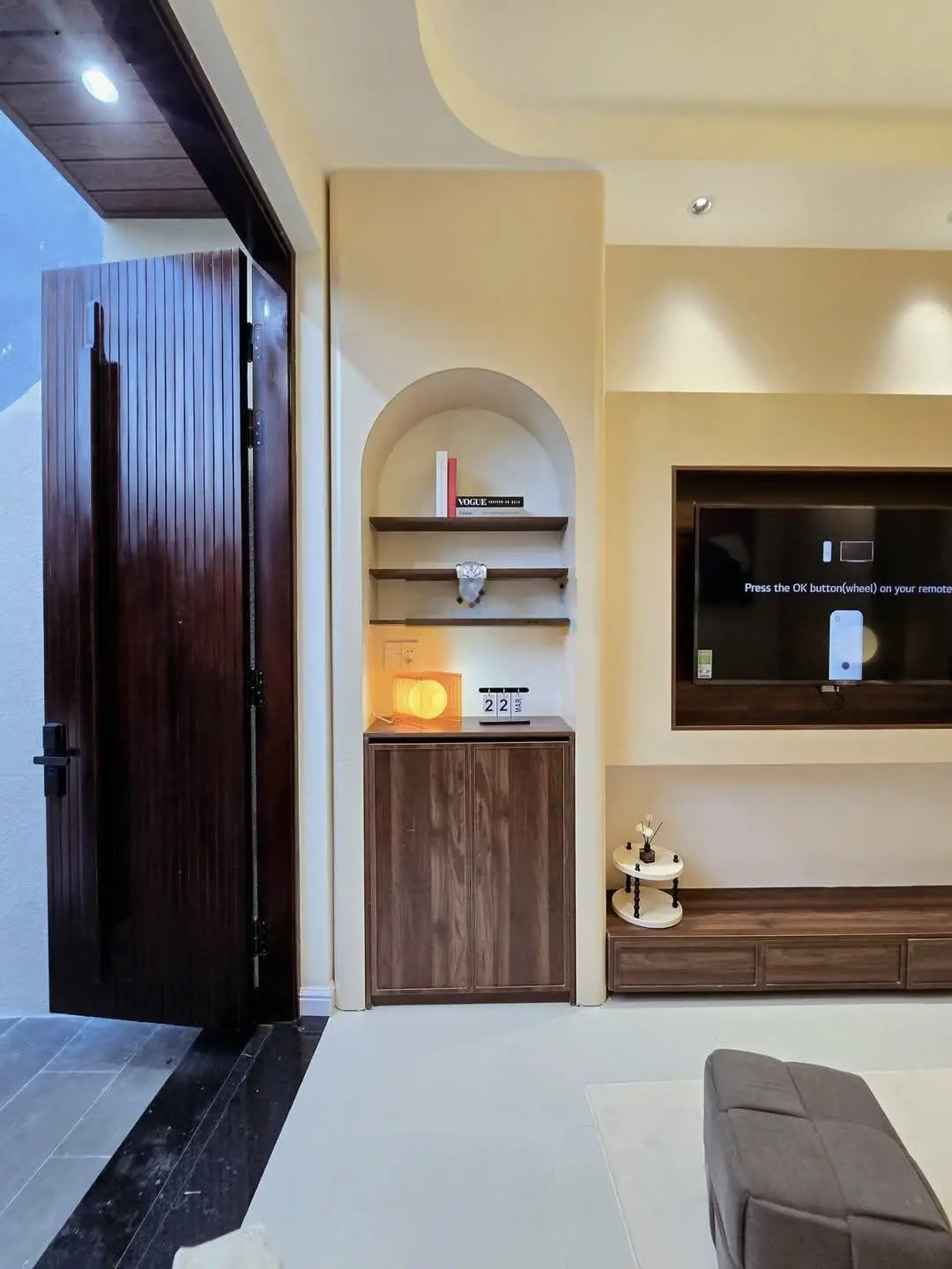 NHÀ ĐẸP 3 tầng full nội thất sang trọng đường HOÀNG DIỆU