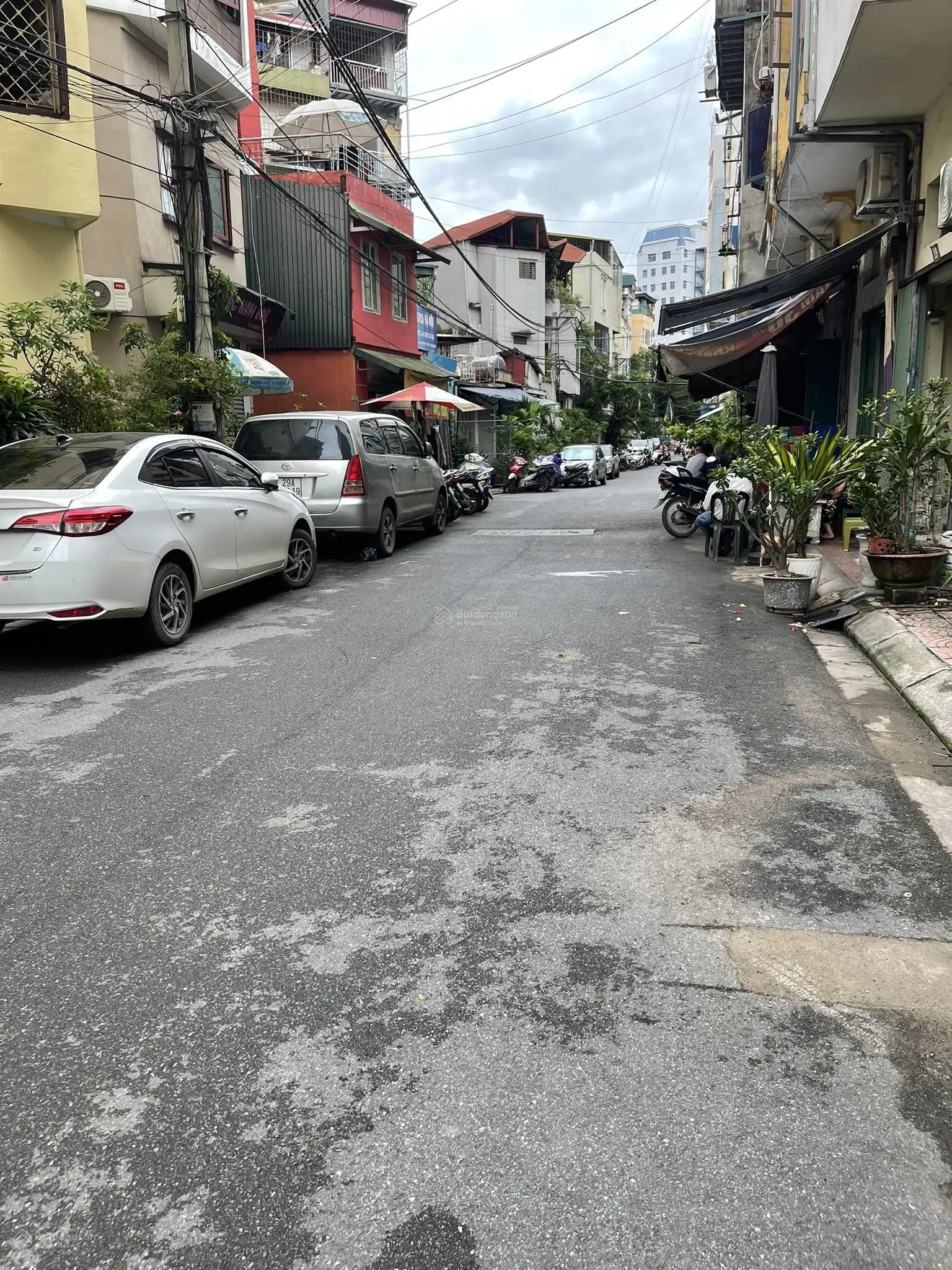 Tôi cần bán nhà đẹp phố Đặng Văn Ngữ - quận Đống Đa MT rộng ô tô kinh doanh tốt, giá rẻ