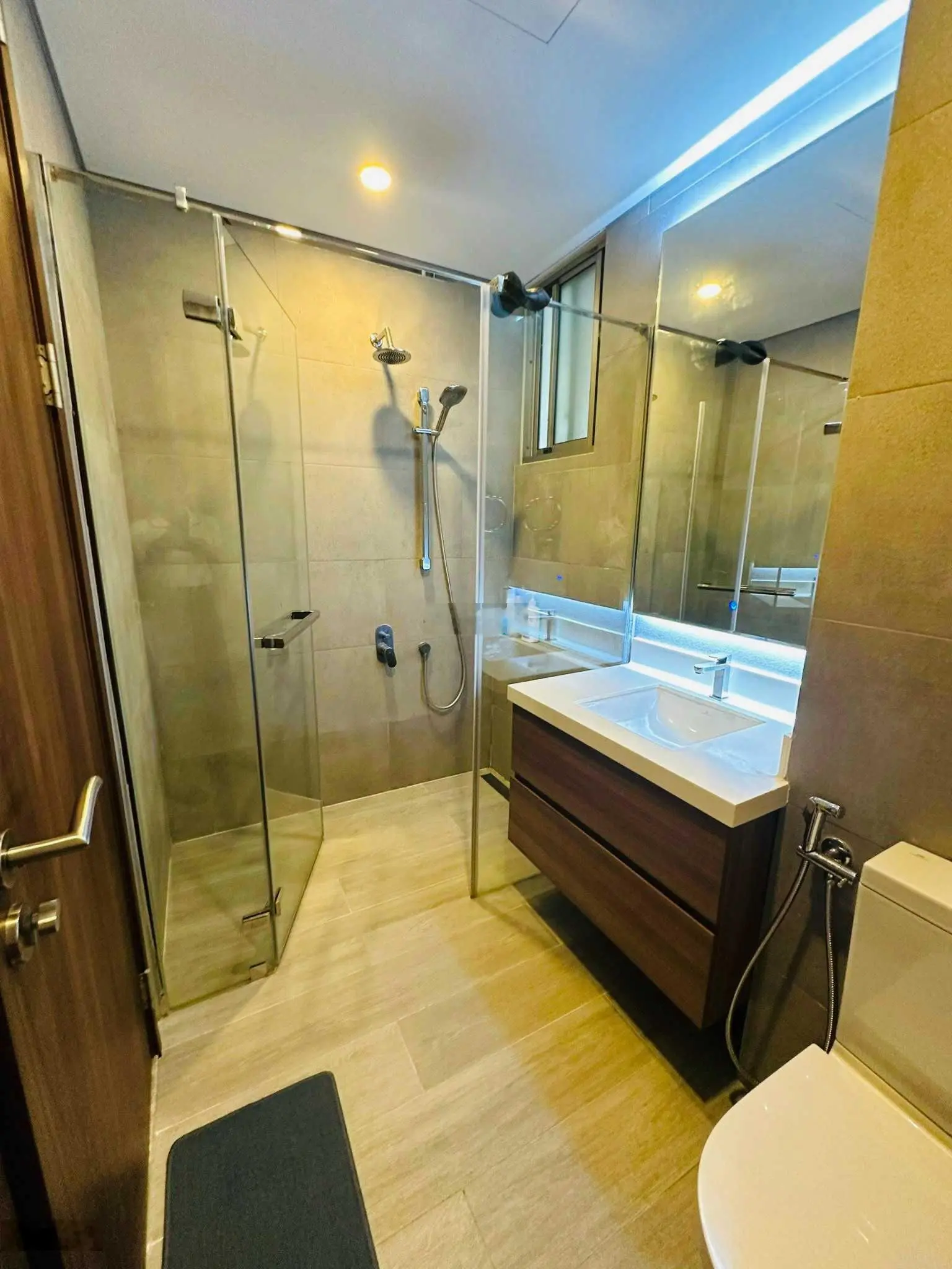 Chính chủ cần bán nhanh căn hộ Midtown, Phú Mỹ Hưng, 2PN view Biệt Thự đẹp nhất khu