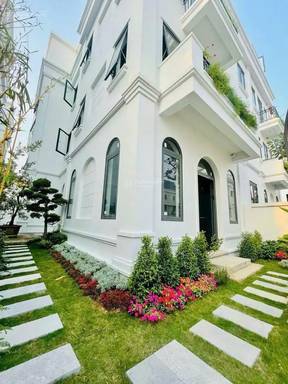 Suất ngoại giao trực tiếp CĐT. Diện tích 170 - 276m2. Đường 21.5m. Chiết khấu 20%. Giá tốt nhất
