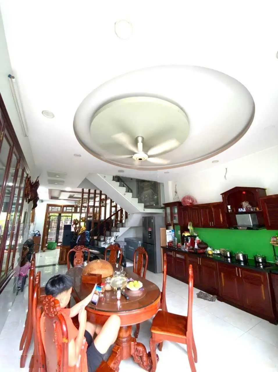 Hạ 200tr còn 2,7 tỷ. Bán nhà 60m2 đường số 13,Q4 xây 3 tầng, đang cho thuê 18tr. Hẻm 6m ra Vĩnh Hội