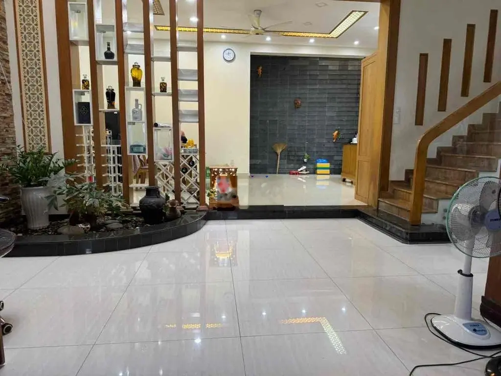 Bán biệt thự cn 320m giá 12 tỷ lô nhì đường Hoàng Trọng Mậu Phường Tân