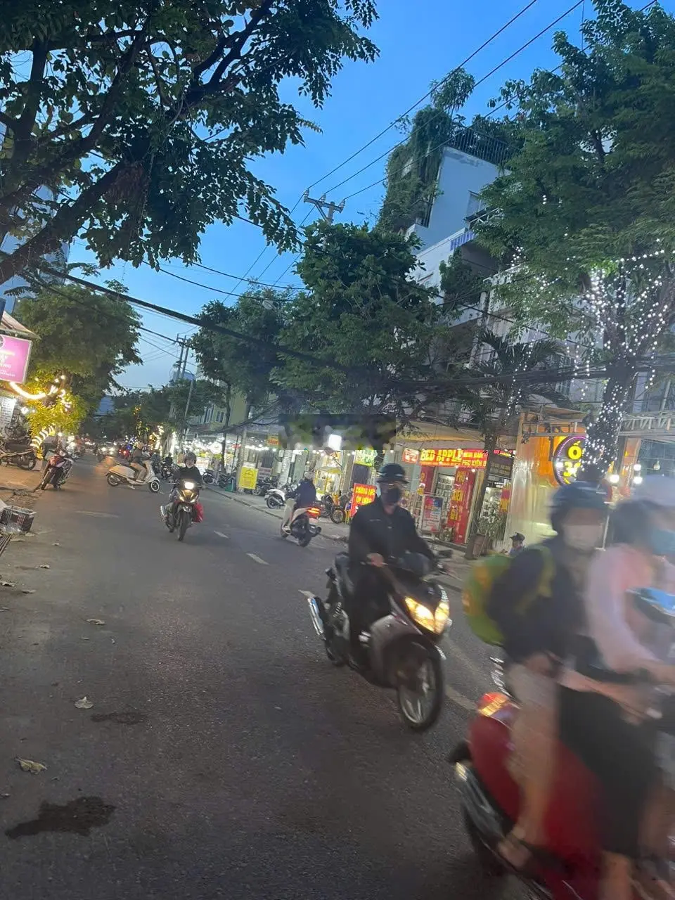 SỐC Nhà 3 Tầng Hoàng Diệu - Đoạn Kinh Doanh 2 Chiều Ngang 8m Siêu Hiếm Gía Hơn 20 tỷ LH 0905350585
