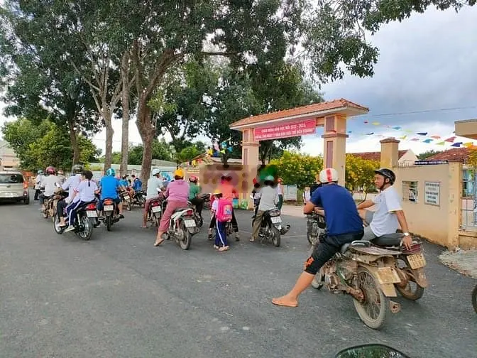 Bán 2100m2 Đất Shr Ngay Chợ, Mt Nhựa 18m, Đối Diện Kcn Gía 150tr