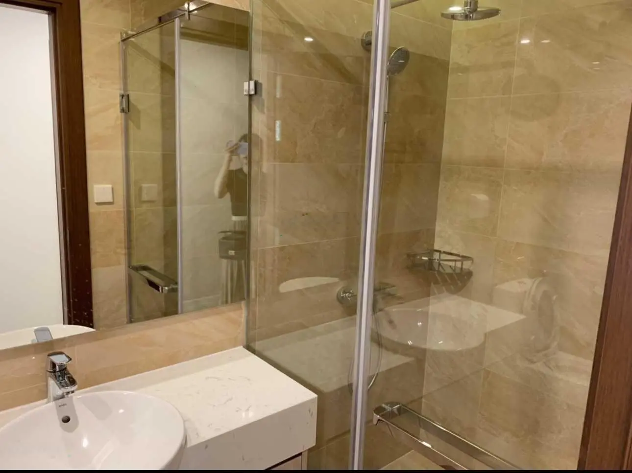 Chính chủ bán căn hộ 3PN căn góc 86m2 tầng Trung full nội thất có sổ đỏ lâu dài sãn sàng mua bán