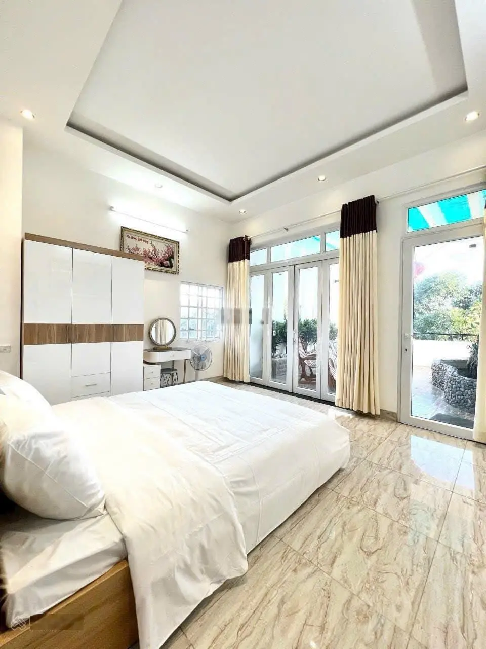 Bán nhà phố mặt tiền Nguyễn Thị Minh Khai, Thành phố Nha Trang