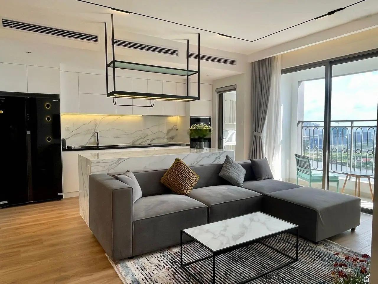 Cập nhật giỏ hàng cần bán nhanh căn hộ Saigon Royal quận 4 gía tốt. LH: 0909 024 ***