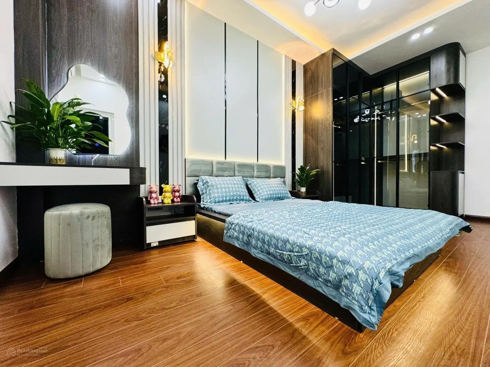 Bán nhà hiếm ở Thụy Khuê, Tây Hồ. 29m2T1/ 32m2 T2, 5 tầng, MT 5m, 7.68 tỷ. Lô góc, ngõ ô tô, kd