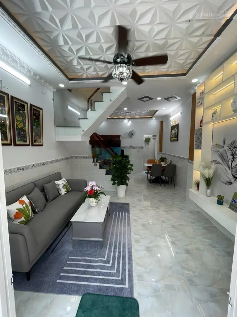 Bán nhà Tân Vĩnh Quận 4 - hẻm ô tô - 40m2 - 3 Tầng - 5 tỷ nhỉnh