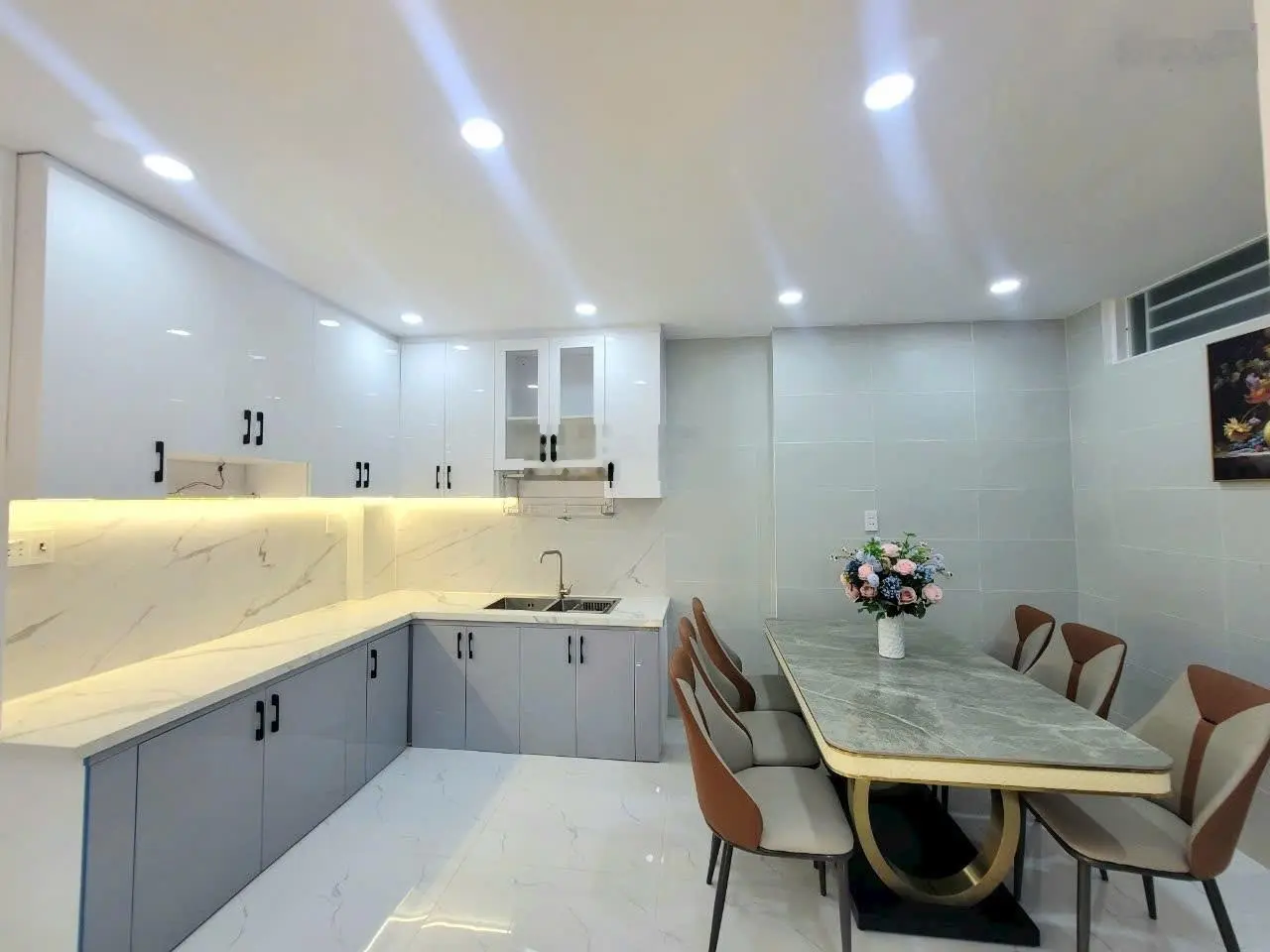 Gấp bán hạ 500tr - Nguyễn Kiệm P. 3 GV - 5 tầng ST - 6PN 7WC - 58.4m2 vuông A4 - chỉ 6,99 tỷ TL