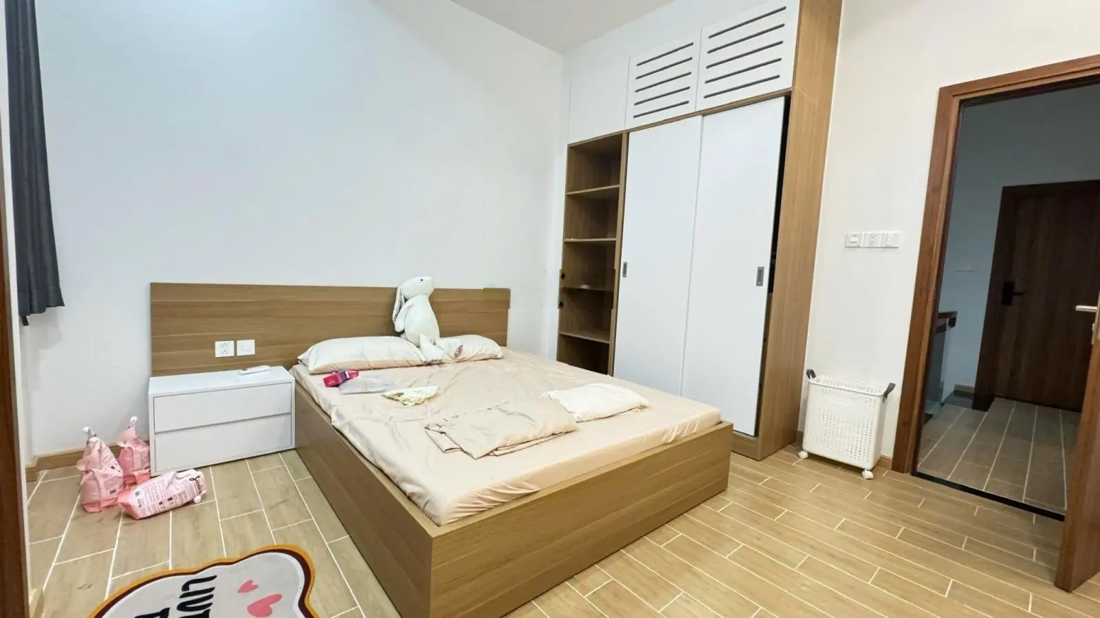 Bán nhà mới 4 tầng - đường ô tô TĐC Đất Lành, Vĩnh Thái, Nha Trang