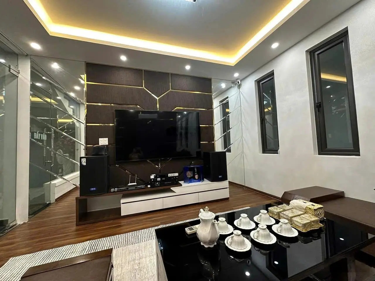 Nhà Mặt đường Thiên Lôi, Aeon Mall. nhà 4 tầng xây mới chỉ việc về ở luôn