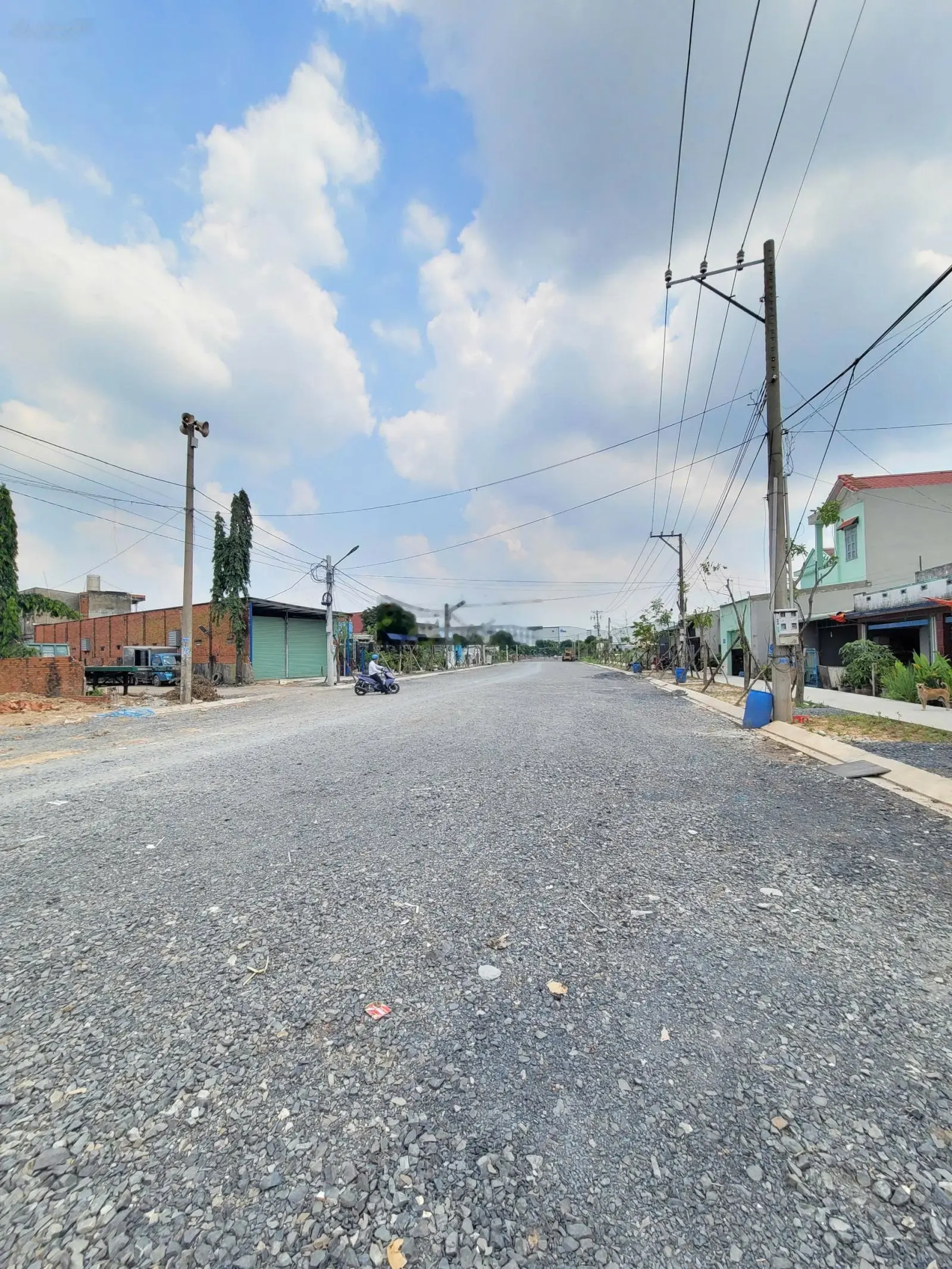 Bán đất MT Đường Đông Thành Đang Mở Rộng Ngang 8x19,6m chỉ 7ty TL Mạnh