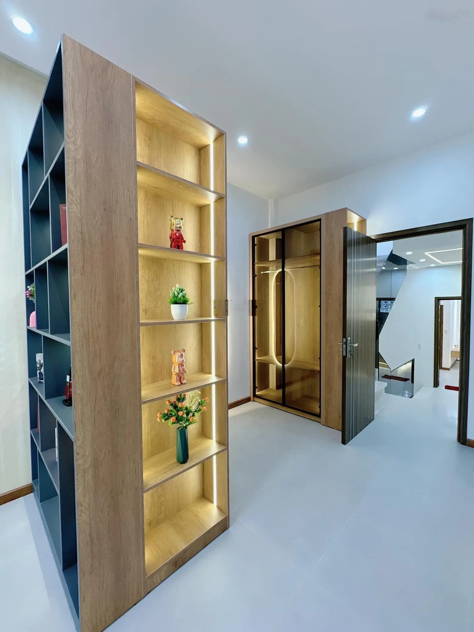 Bán nhà 3 mê MT Nguyễn Thuý đường 7m5 - Full nội thất vip 2024