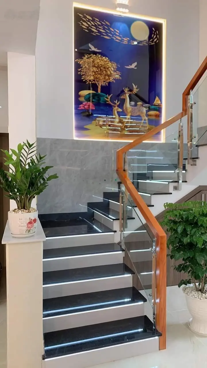 Siêu phẩm 4 tầng, 52m2 (4.2x12.5 m), hẻm 7m, sân thượng, ban công, sổ hồng, Hiệp Bình Chánh, 6 tỷ