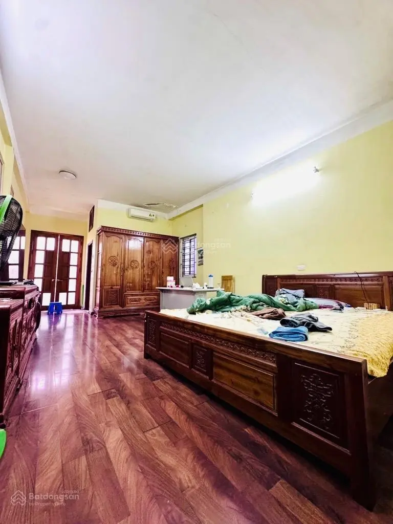 Cần bán gấp nhà đẹp phố ngọc hà 60m thang máy chỉ 14,2 tỷ diện tích: 60m mặt tiền:4,6